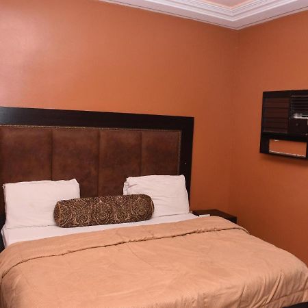 Hard Break Hotel Enugu Ngoại thất bức ảnh