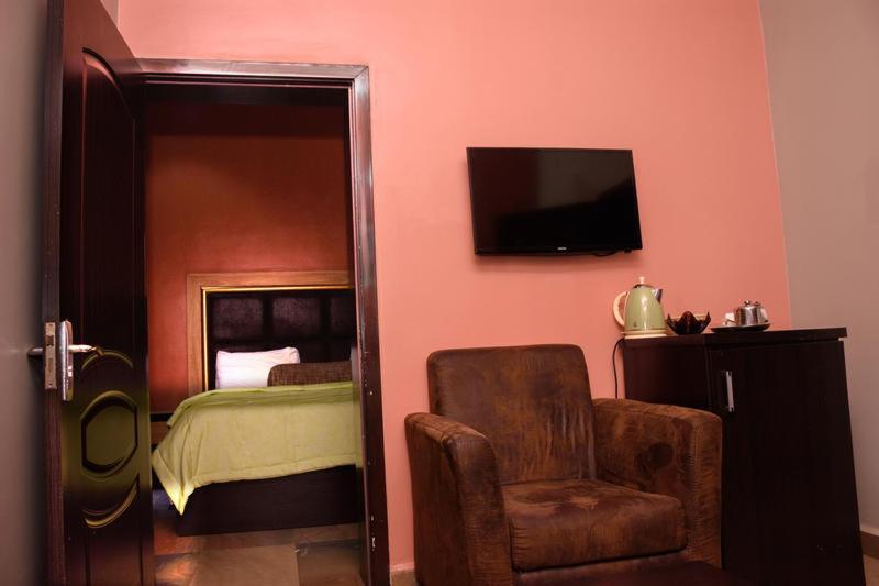 Hard Break Hotel Enugu Ngoại thất bức ảnh