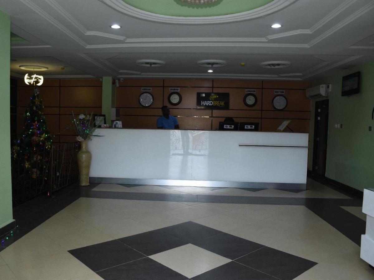 Hard Break Hotel Enugu Ngoại thất bức ảnh