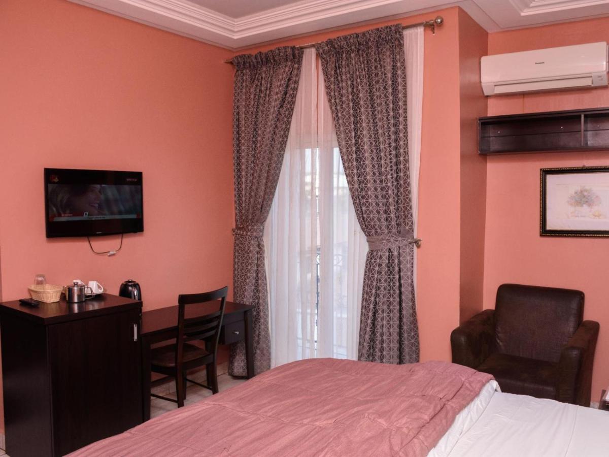 Hard Break Hotel Enugu Ngoại thất bức ảnh
