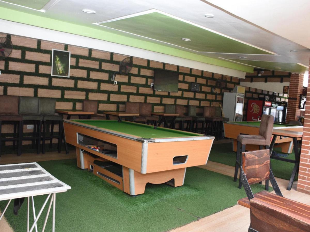 Hard Break Hotel Enugu Ngoại thất bức ảnh